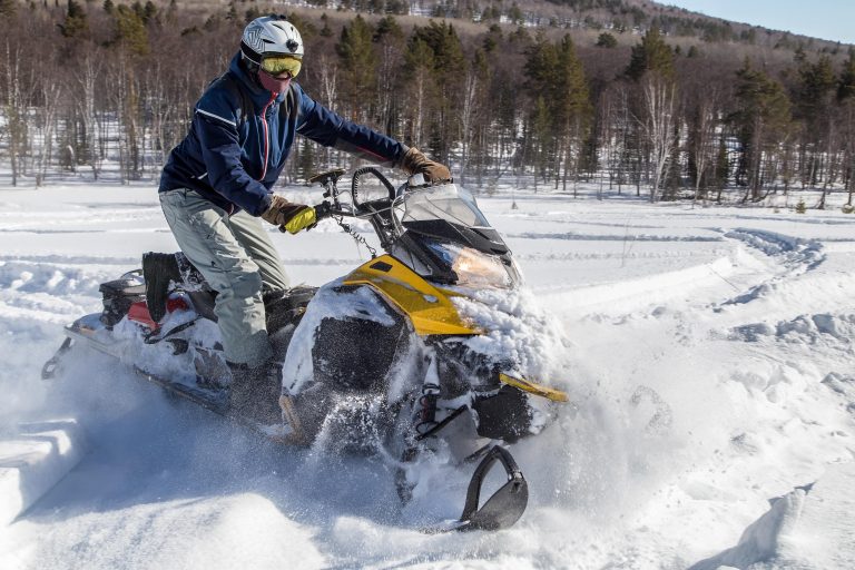 How to Reduce Snowmobiling Accidents? | Rocky Mountain Snowmobile