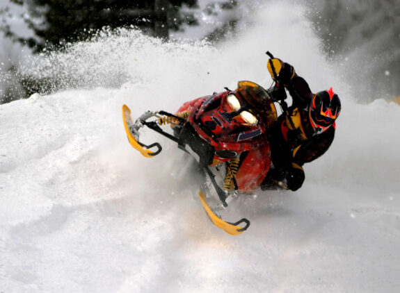 Things to Keep in Mind While Snowmobiling - Utah