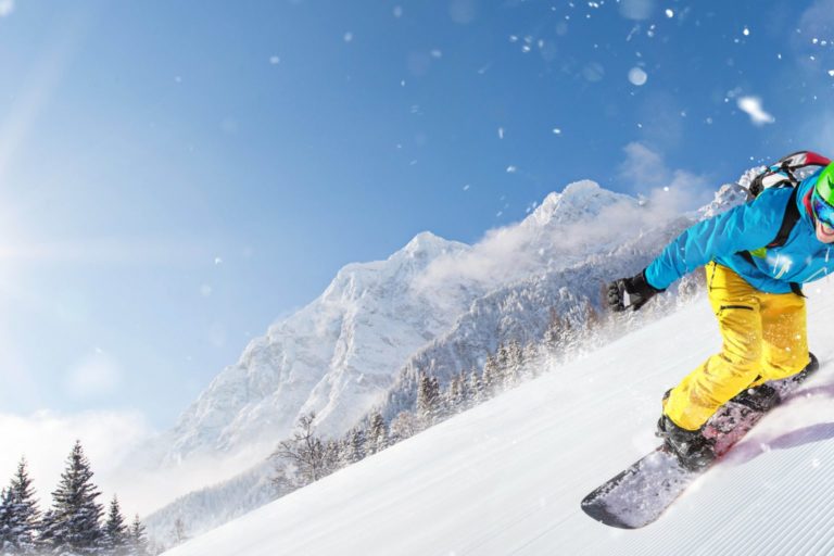 Snowboarding: Safety tips to be followed during Snowboarding