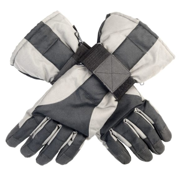 Are gloves or mittens better for snowmobiling